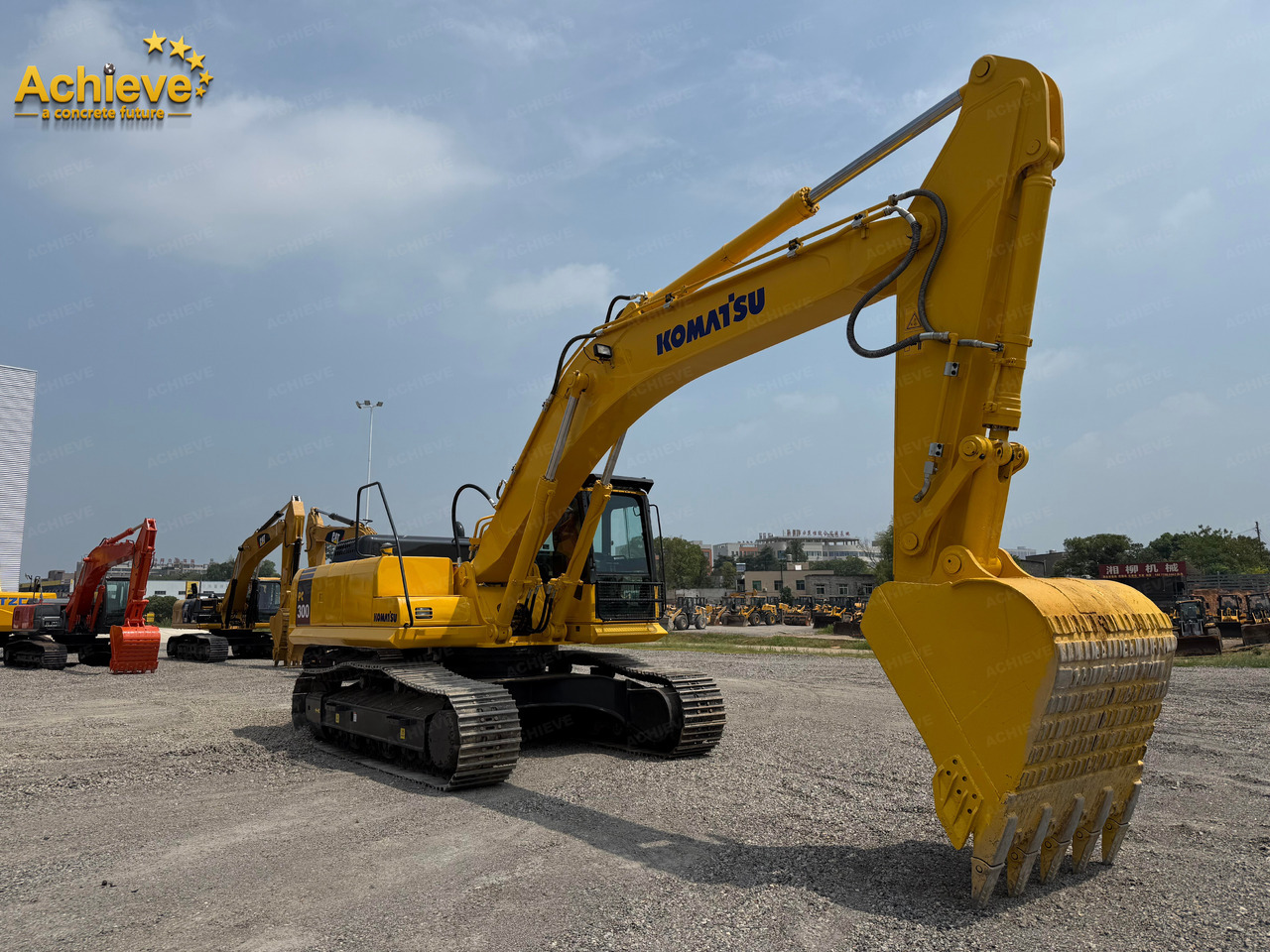 Komatsu hydraulic excavator PC300-8M0 187 /1950KW/rpm 1.4-2.0m³ 32000kg Remanufactured【ACHIEVE】 TOP CONDITION!!! - Excavator pe şenile: Foto 1 Komatsu hydraulic excavator PC300-8M0 187 /1950KW/rpm 1.4-2.0m³ 32000kg Remanufactured【ACHIEVE】 TOP CONDITION!!! - Excavator pe şenile: Foto 1