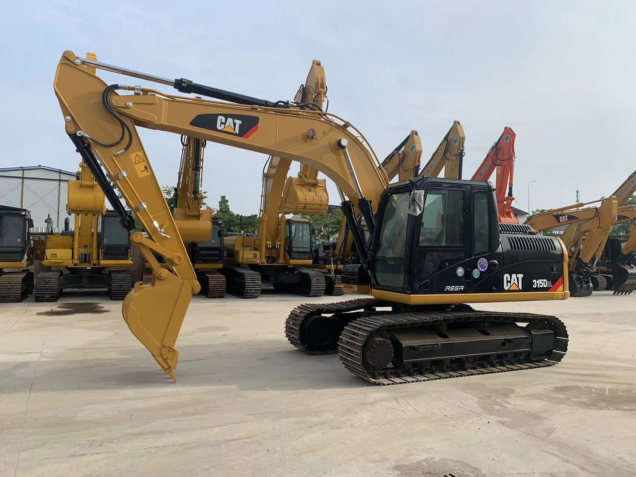 Caterpillar 15Ton Excavator Caterpillar CAT 315D2L - 15-Ton King, CAT Engineered, Construction Easy - Excavator pe şenile: Foto 1 Caterpillar 15Ton Excavator Caterpillar CAT 315D2L - 15-Ton King, CAT Engineered, Construction Easy - Excavator pe şenile: Foto 1