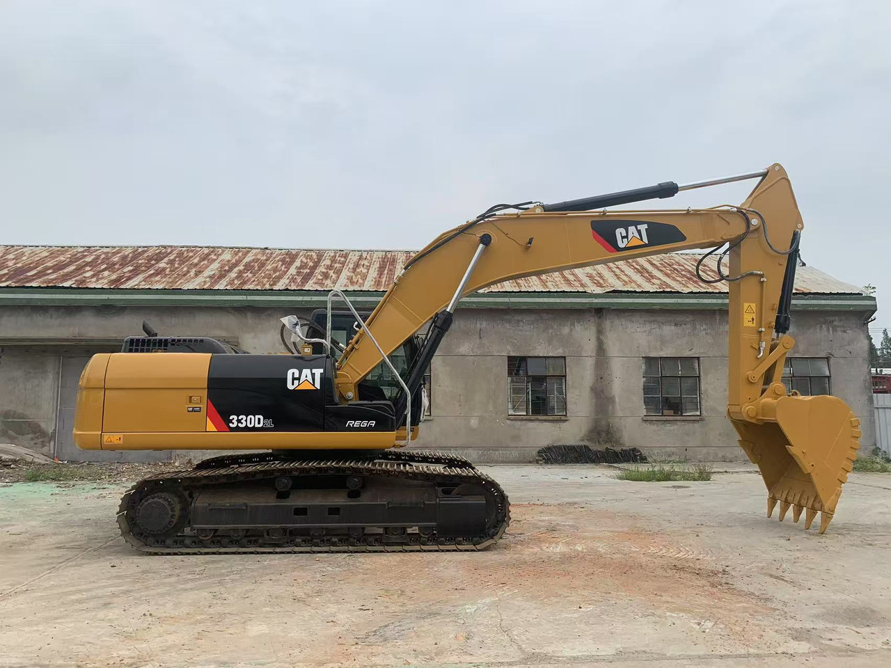 Caterpillar 330C, 330D Excavator 30 ton Japan Origin Mining Machine - Excavator pe şenile: Foto 1 Caterpillar 330C, 330D Excavator 30 ton Japan Origin Mining Machine - Excavator pe şenile: Foto 1