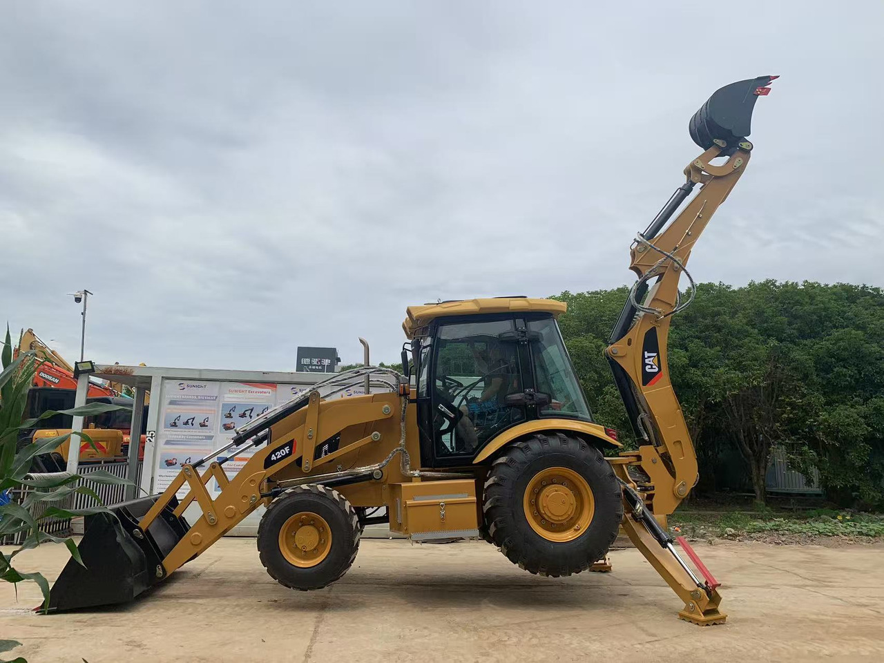 Caterpillar 4x4 Backhoe Loader CAT 420, 428 - Buldoexcavator: Foto 1 Caterpillar 4x4 Backhoe Loader CAT 420, 428 - Buldoexcavator: Foto 1