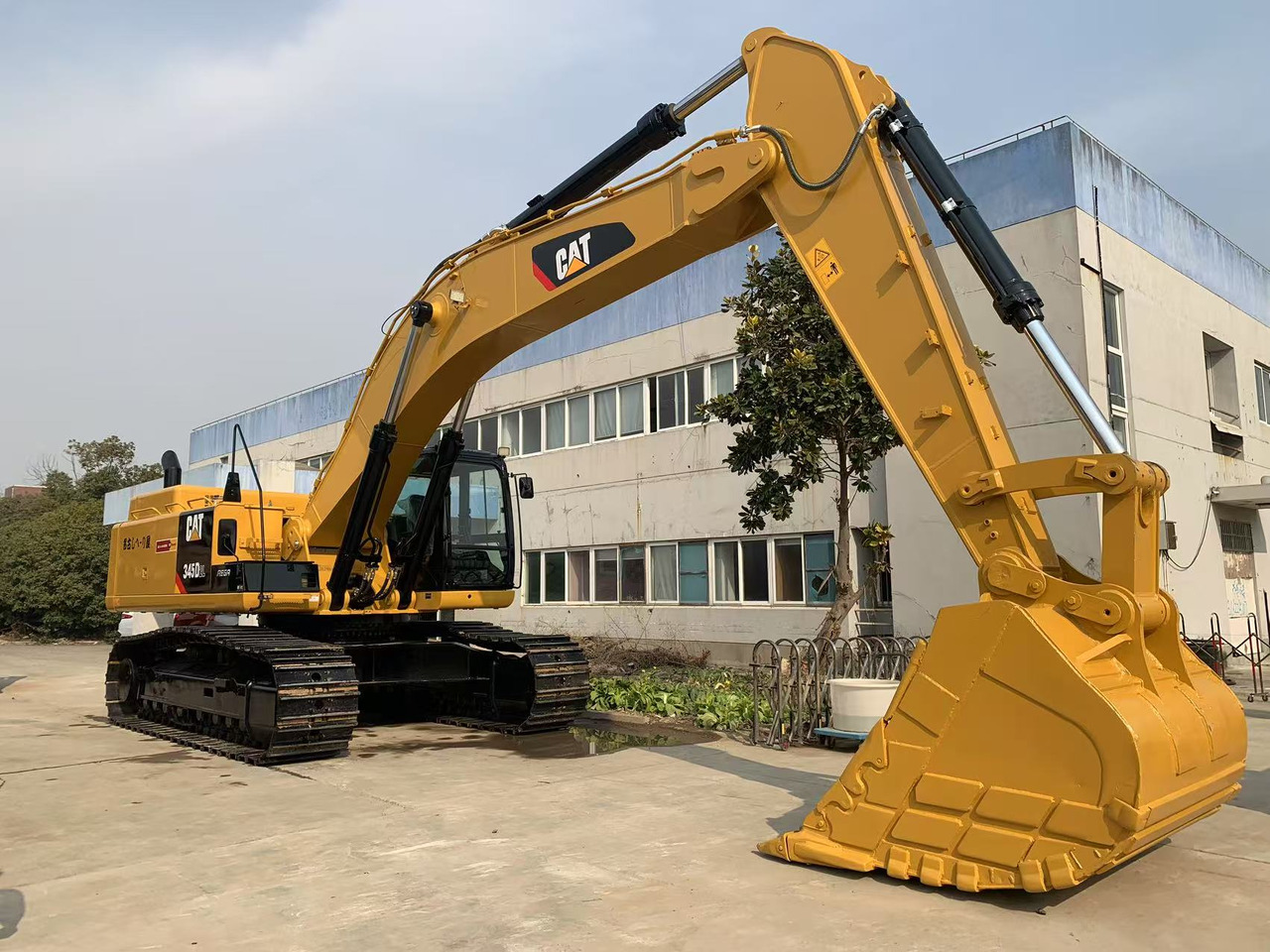 Caterpillar Heavy Duty Excavator 45 ton CAT Mining Machine 345D, 345D2 - Excavator pe şenile: Foto 1 Caterpillar Heavy Duty Excavator 45 ton CAT Mining Machine 345D, 345D2 - Excavator pe şenile: Foto 1