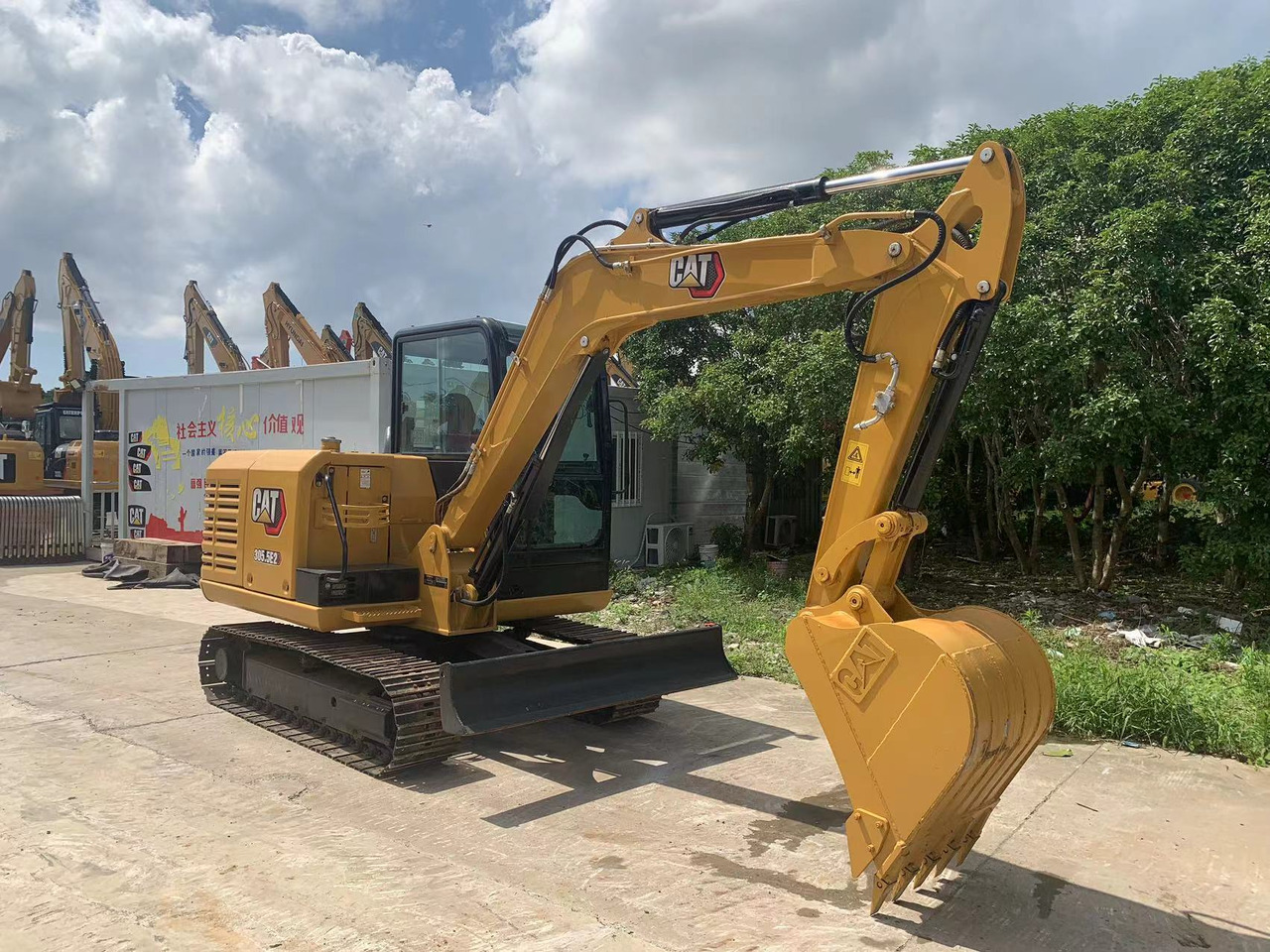 Caterpillar Secondhand Excavator CAT 305.5E2 - Excavator pe şenile: Foto 2 Caterpillar Secondhand Excavator CAT 305.5E2 - Excavator pe şenile: Foto 2