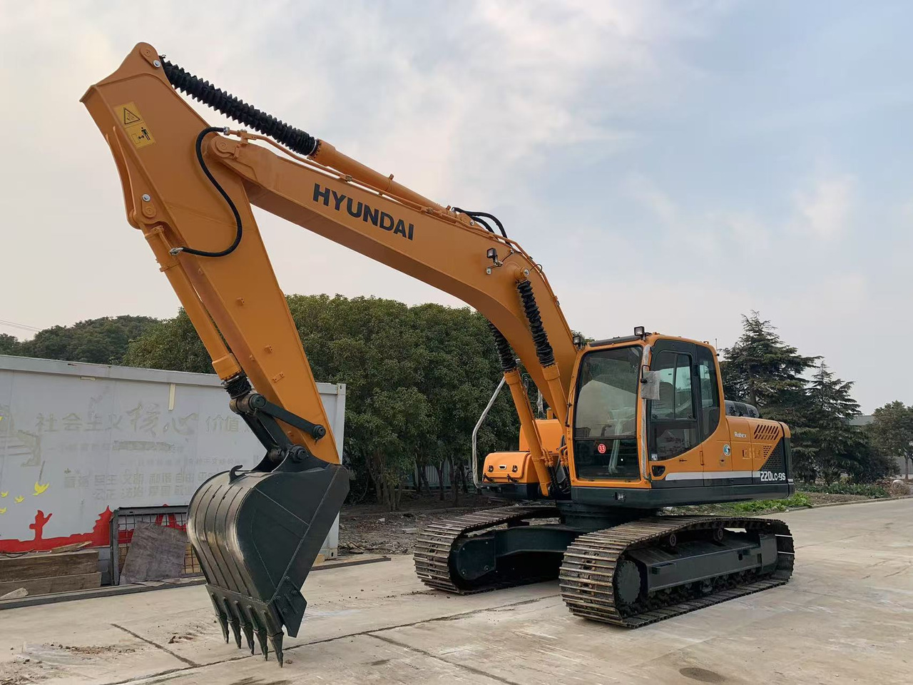 Hyundai Excavator 220LC-9S Secondhand Korea Machine - Excavator pe şenile: Foto 2 Hyundai Excavator 220LC-9S Secondhand Korea Machine - Excavator pe şenile: Foto 2