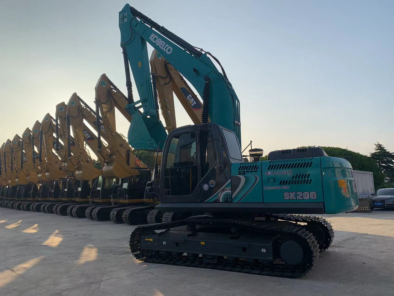 Kobelco Secondhand Excavator SK200 Cheap price - Excavator pe şenile: Foto 1 Kobelco Secondhand Excavator SK200 Cheap price - Excavator pe şenile: Foto 1