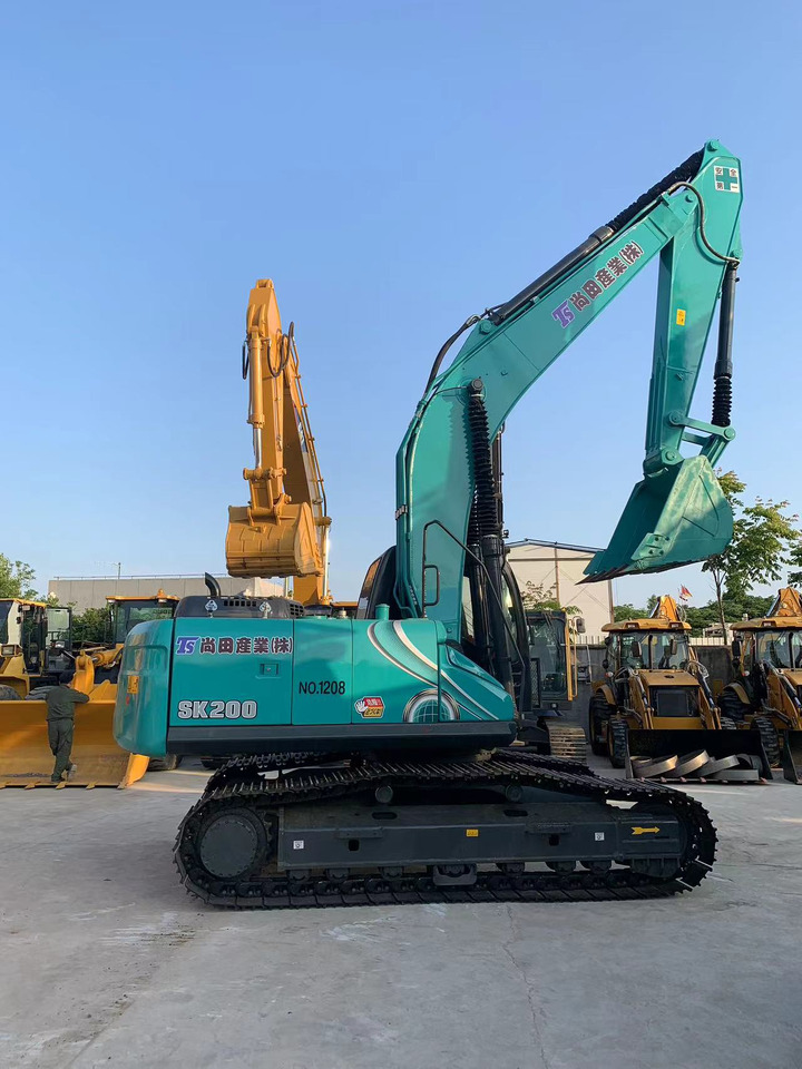 Kobelco Secondhand Excavator SK200 Cheap price - Excavator pe şenile: Foto 4 Kobelco Secondhand Excavator SK200 Cheap price - Excavator pe şenile: Foto 4