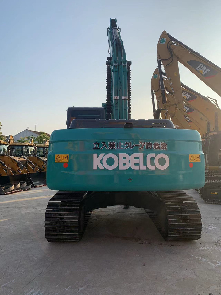 Kobelco Secondhand Excavator SK200 Cheap price - Excavator pe şenile: Foto 2 Kobelco Secondhand Excavator SK200 Cheap price - Excavator pe şenile: Foto 2
