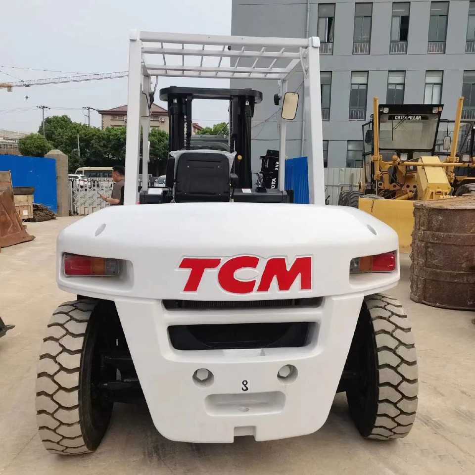 TCM 6 ton Diesel Forklift FD60 with Fork Positioner - Stivuitor diesel: Foto 2 TCM 6 ton Diesel Forklift FD60 with Fork Positioner - Stivuitor diesel: Foto 2