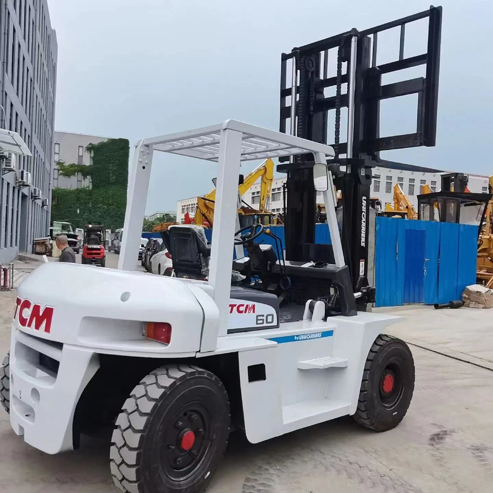 TCM 6 ton Diesel Forklift FD60 with Fork Positioner - Stivuitor diesel: Foto 4 TCM 6 ton Diesel Forklift FD60 with Fork Positioner - Stivuitor diesel: Foto 4