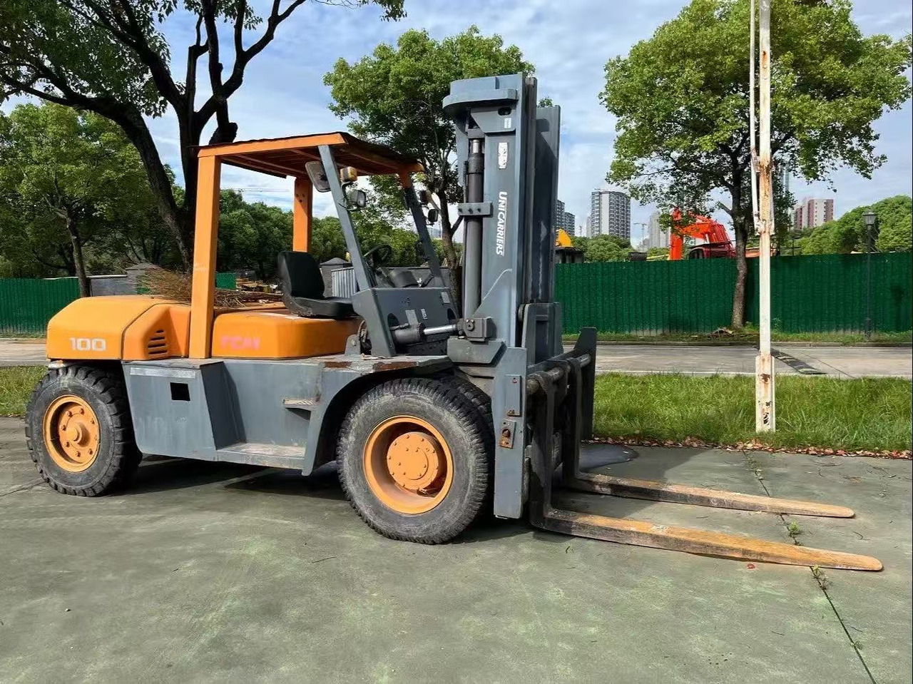 TCM FD100 Forklift Original Color 10 ton Forklift Truck - Stivuitor diesel: Foto 1 TCM FD100 Forklift Original Color 10 ton Forklift Truck - Stivuitor diesel: Foto 1