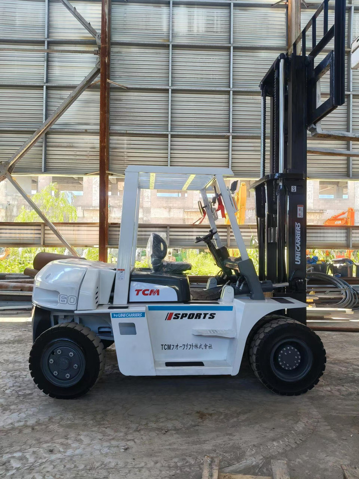 TCM Forklift Truck Secondhand 6 ton Diesel Forklift - Stivuitor diesel: Foto 1 TCM Forklift Truck Secondhand 6 ton Diesel Forklift - Stivuitor diesel: Foto 1