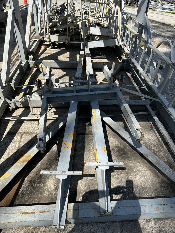 POTAIN T60A telescopic cage - Macara turn: Foto 3 POTAIN T60A telescopic cage - Macara turn: Foto 3