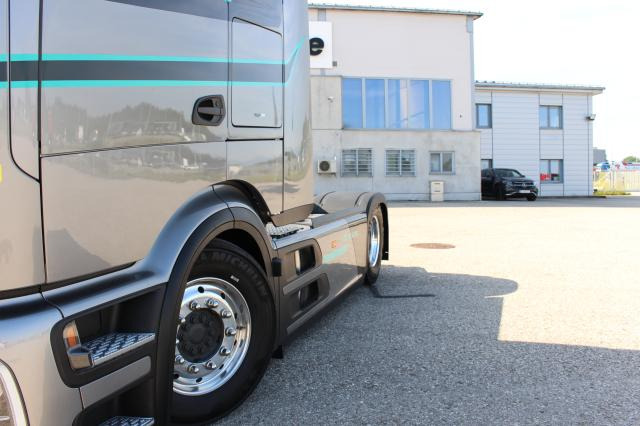 Mercedes-Benz Actros 1848LS F1 EDITION - Cap tractor: Foto 3 Mercedes-Benz Actros 1848LS F1 EDITION - Cap tractor: Foto 3