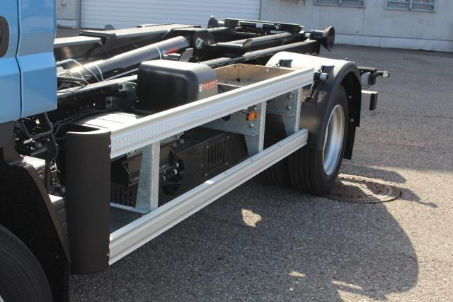FUSO 9C18E - Camion cu cârlig: Foto 3 FUSO 9C18E - Camion cu cârlig: Foto 3