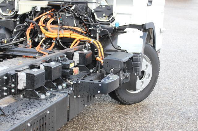 FUSO Canter 4C15E - Camion şasiu: Foto 3 FUSO Canter 4C15E - Camion şasiu: Foto 3