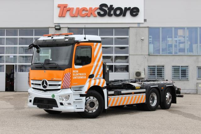 Mercedes-Benz eActros 300 L - Camion cu cârlig: Foto 1 Mercedes-Benz eActros 300 L - Camion cu cârlig: Foto 1