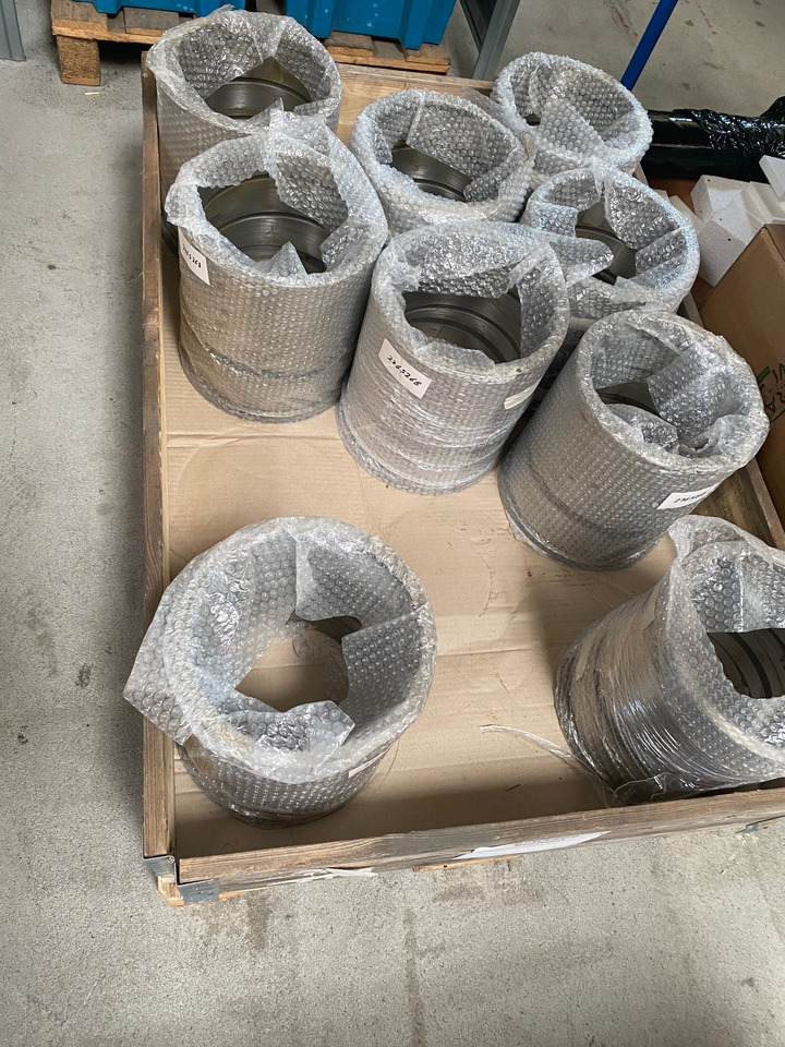 O&K Terex RH120E 6030 Bushing 2765268 1468727 449-8376 - Piesă de schimb pentru Camion: Foto 1 O&K Terex RH120E 6030 Bushing 2765268 1468727 449-8376 - Piesă de schimb pentru Camion: Foto 1