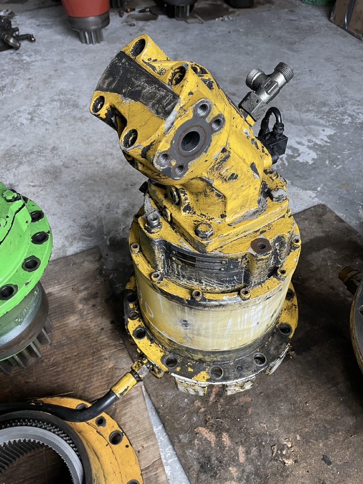 NEW HOLLAND Mh plus - Reductor de rotire pentru Excavator: Foto 1 NEW HOLLAND Mh plus - Reductor de rotire pentru Excavator: Foto 1