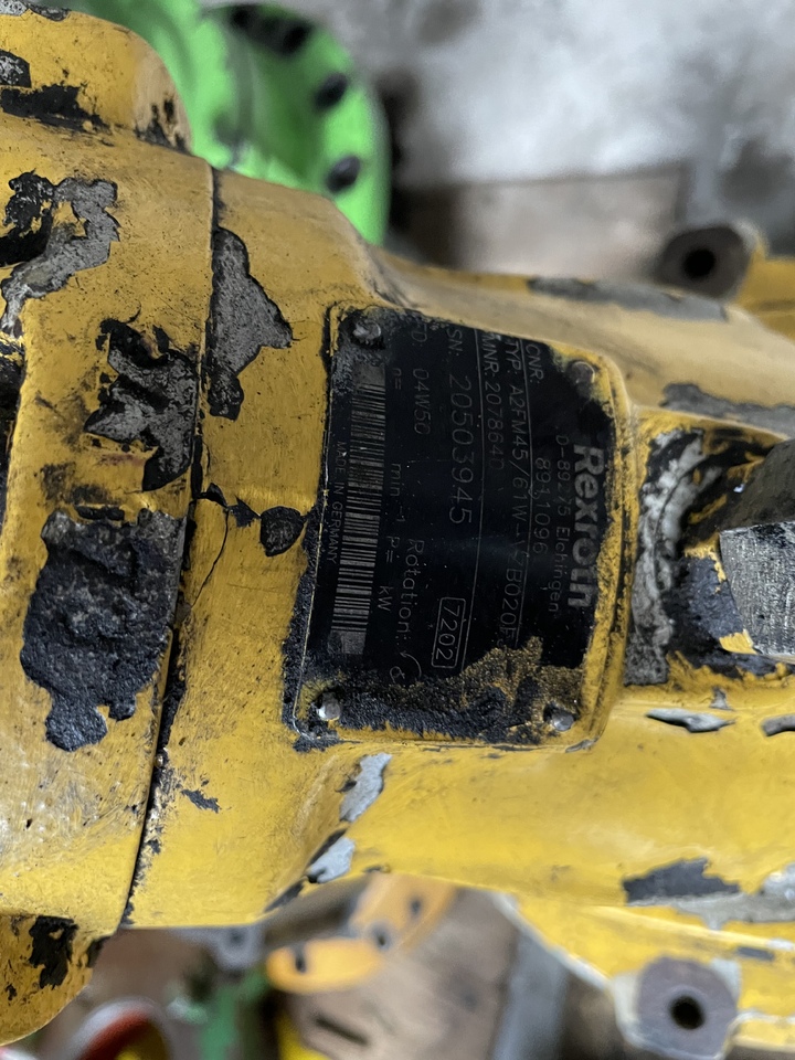 NEW HOLLAND Mh plus - Reductor de rotire pentru Excavator: Foto 4 NEW HOLLAND Mh plus - Reductor de rotire pentru Excavator: Foto 4