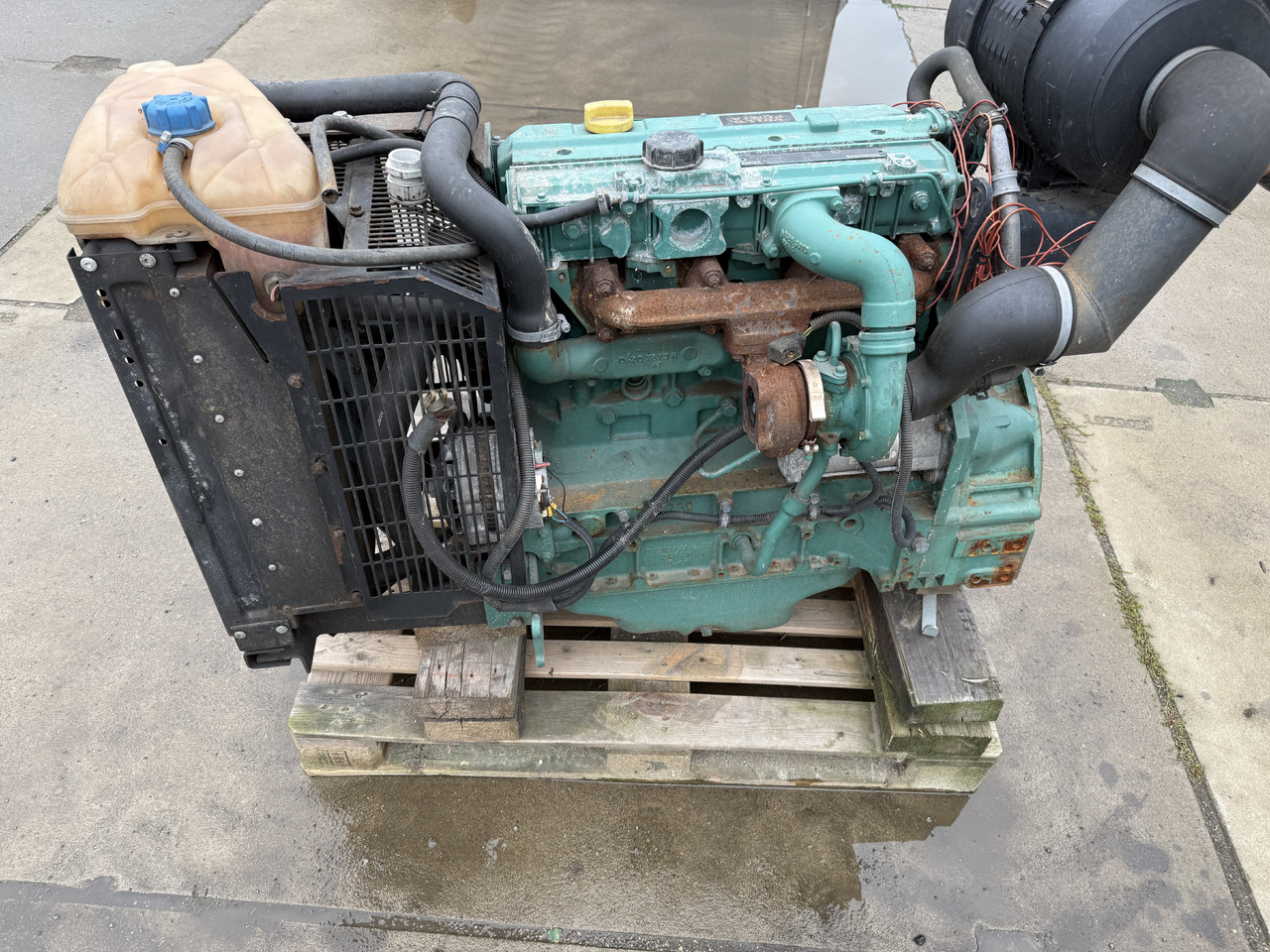 VOLVO PENTA TD520 GE - Motor pentru Utilaje constructii: Foto 5 VOLVO PENTA TD520 GE - Motor pentru Utilaje constructii: Foto 5