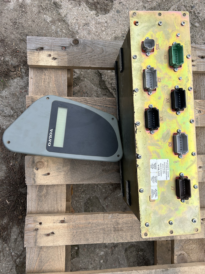 Volvo EW140 - Calculator de bord pentru Excavator pe roţi: Foto 1 Volvo EW140 - Calculator de bord pentru Excavator pe roţi: Foto 1