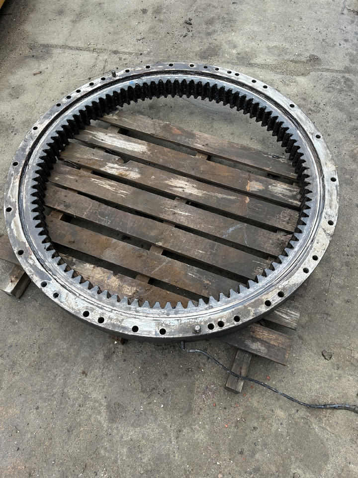 Volvo EW180C - Rulment rotire pentru Excavator pe roţi: Foto 3 Volvo EW180C - Rulment rotire pentru Excavator pe roţi: Foto 3