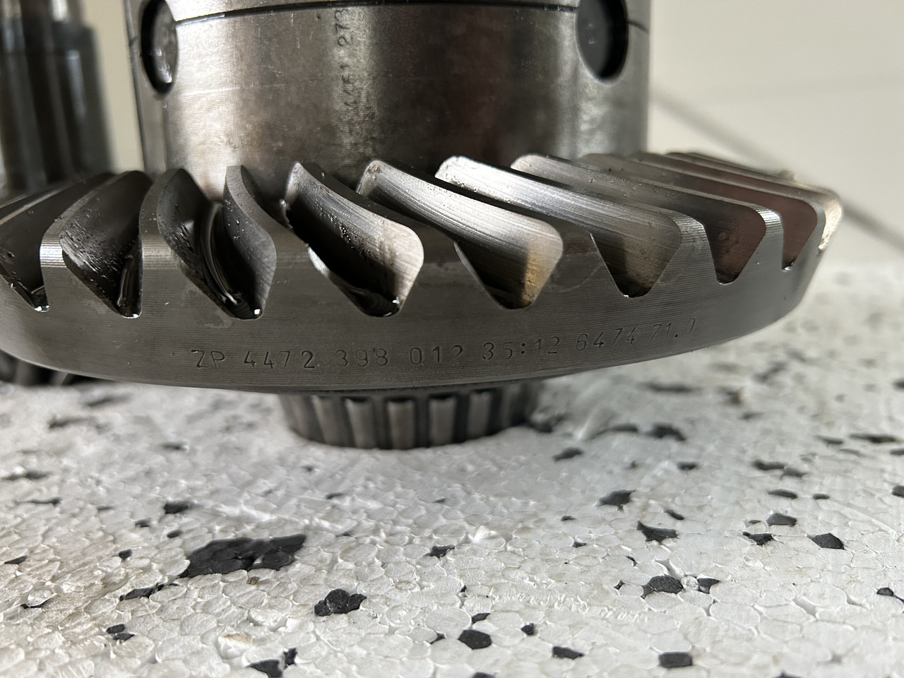 ZF MT-E3050 koparka VOLVO EW 140C - Diferențial pentru Excavator pe roţi: Foto 3 ZF MT-E3050 koparka VOLVO EW 140C - Diferențial pentru Excavator pe roţi: Foto 3