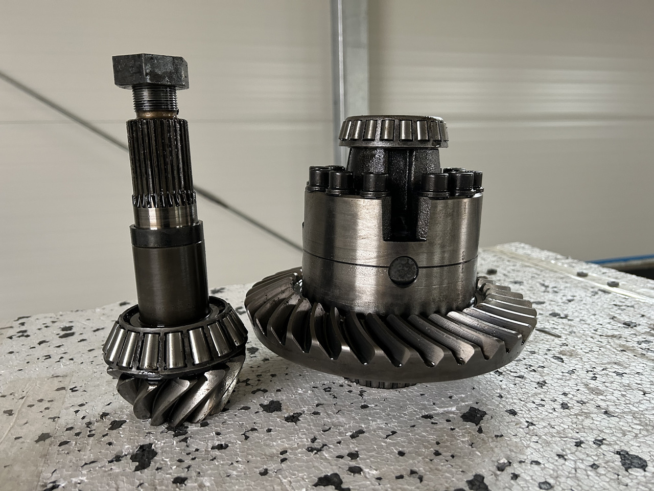 ZF MT-E3050 koparka VOLVO EW 140C - Diferențial pentru Excavator pe roţi: Foto 4 ZF MT-E3050 koparka VOLVO EW 140C - Diferențial pentru Excavator pe roţi: Foto 4