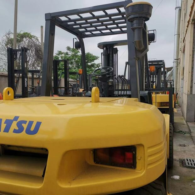 Motostivuitor 2020 Komatsu FD80: Foto 8