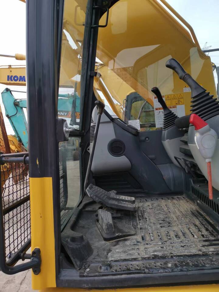 Komatsu PC220-8 - Excavator pe şenile: Foto 5 Komatsu PC220-8 - Excavator pe şenile: Foto 5