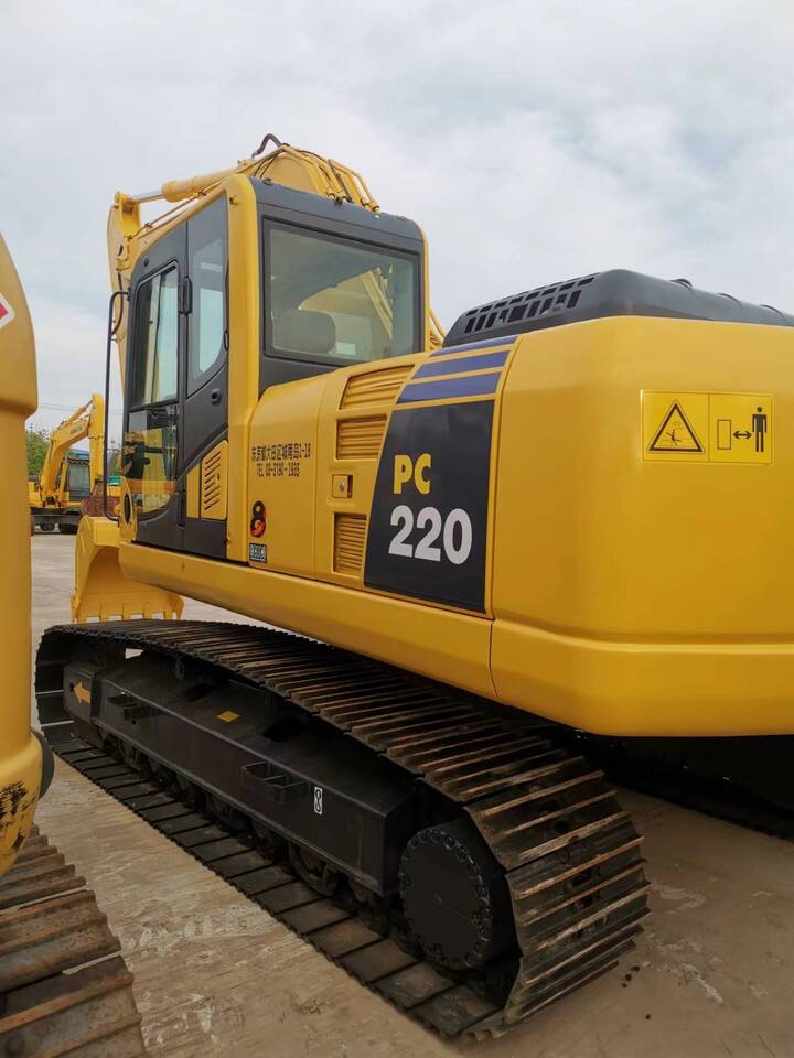 Excavator pe şenile Komatsu PC220-8: Foto 6
