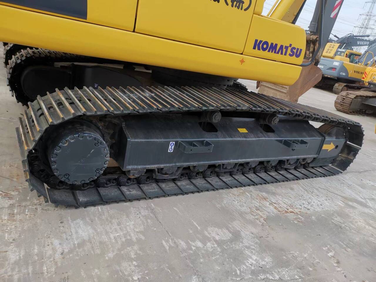 Excavator pe şenile Komatsu PC220-8: Foto 7