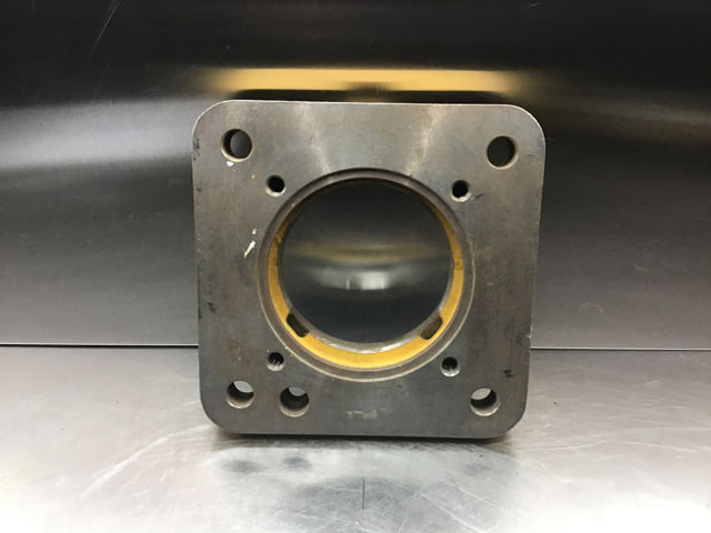 Liebherr Bearing Flance - Suspensie: Foto 1 Liebherr Bearing Flance - Suspensie: Foto 1