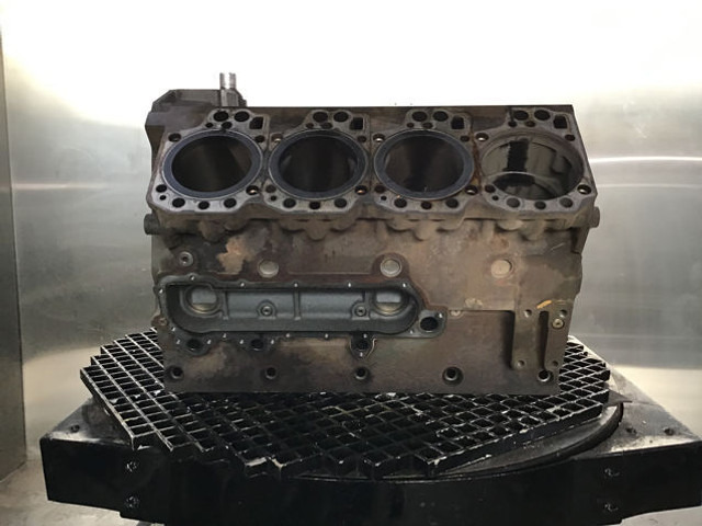 Liebherr Crankcase - Blocul cilindrilor: Foto 3 Liebherr Crankcase - Blocul cilindrilor: Foto 3