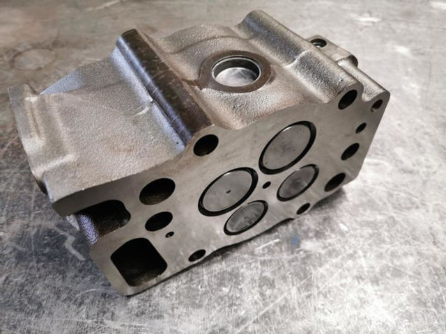 Liebherr Cylinder Head Rebuild D934/D936 - Blocul cilindrilor: Foto 5 Liebherr Cylinder Head Rebuild D934/D936 - Blocul cilindrilor: Foto 5
