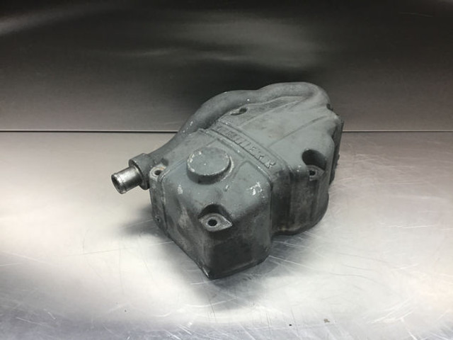 Liebherr Cylinderhead Cover - Blocul cilindrilor: Foto 4 Liebherr Cylinderhead Cover - Blocul cilindrilor: Foto 4