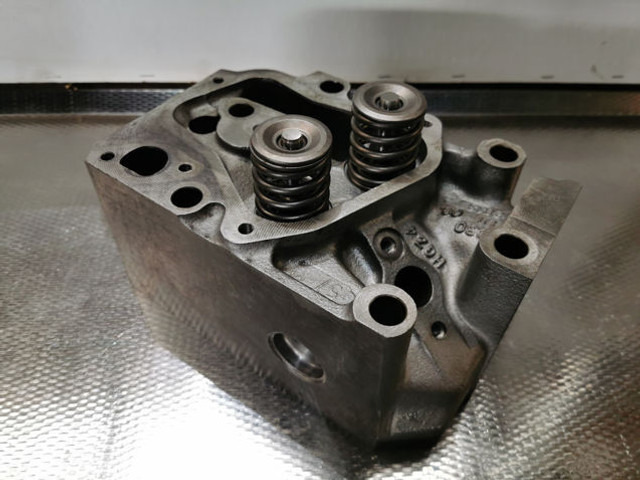Liebherr Cylinderhead Rebuild - Blocul cilindrilor: Foto 5 Liebherr Cylinderhead Rebuild - Blocul cilindrilor: Foto 5