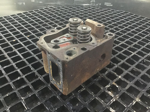 Liebherr Cylinderhead - Blocul cilindrilor: Foto 5 Liebherr Cylinderhead - Blocul cilindrilor: Foto 5