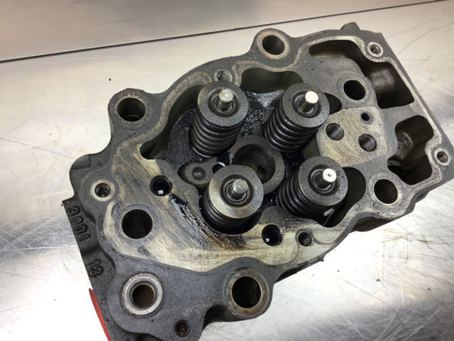 Liebherr Cylinderhead - Blocul cilindrilor: Foto 3 Liebherr Cylinderhead - Blocul cilindrilor: Foto 3