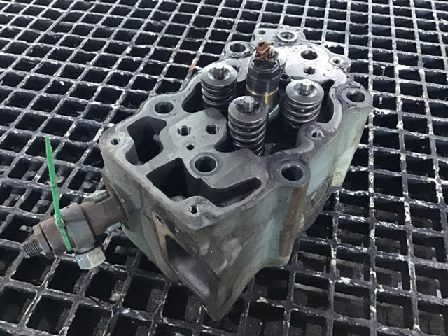 Liebherr Cylinderhead - Blocul cilindrilor: Foto 1 Liebherr Cylinderhead - Blocul cilindrilor: Foto 1