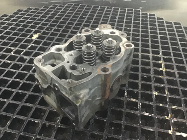 Liebherr Cylinderhead - Cilindru hidraulic: Foto 1 Liebherr Cylinderhead - Cilindru hidraulic: Foto 1