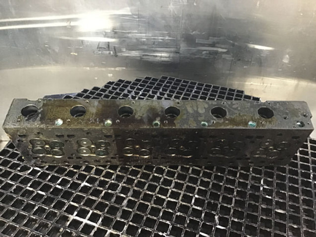 Liebherr Cylinderhead - Blocul cilindrilor: Foto 4 Liebherr Cylinderhead - Blocul cilindrilor: Foto 4