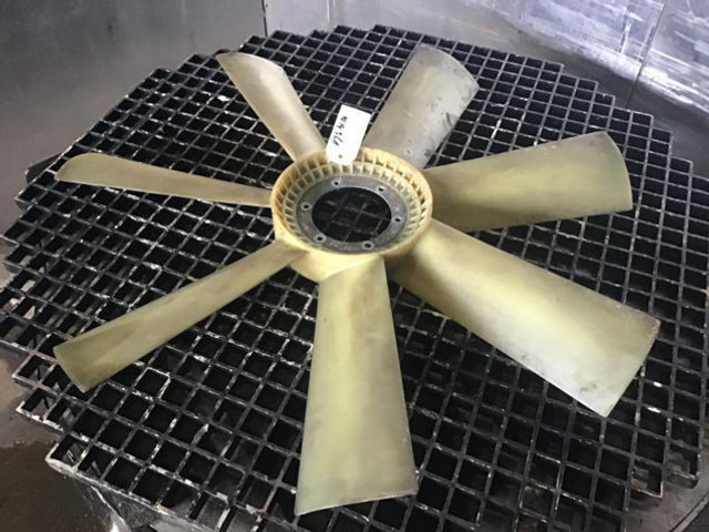 Liebherr Fan Blade - Sistem de răcire: Foto 1 Liebherr Fan Blade - Sistem de răcire: Foto 1