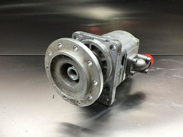 Liebherr Fan Motor - Motor şi piese: Foto 4 Liebherr Fan Motor - Motor şi piese: Foto 4