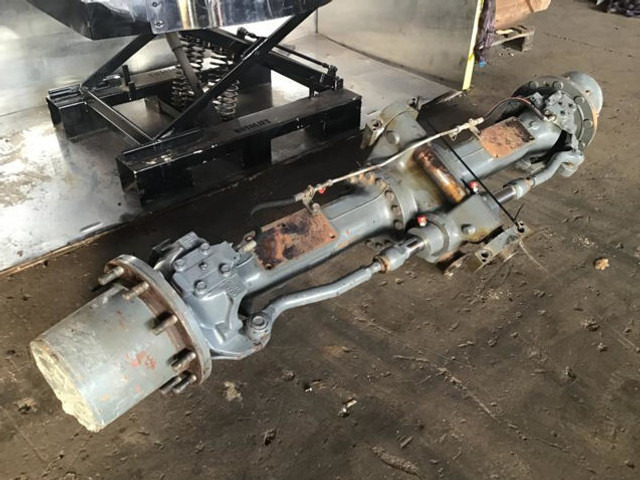 Liebherr Front Axle - Punte şi piese: Foto 2 Liebherr Front Axle - Punte şi piese: Foto 2