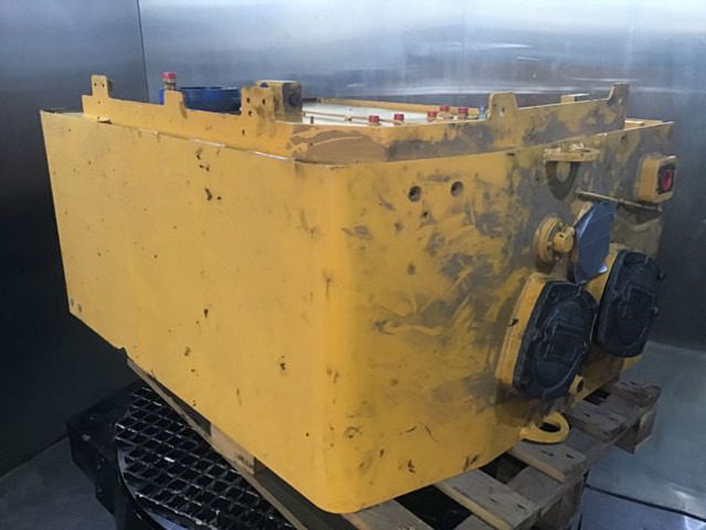 Liebherr Hydraulic Tank - Rezervor hidraulic: Foto 1 Liebherr Hydraulic Tank - Rezervor hidraulic: Foto 1