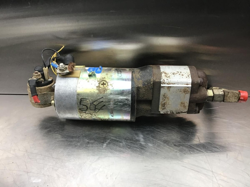 Liebherr L574 / L580 / L564 / L524 - Pompă de servodirecţie: Foto 2 Liebherr L574 / L580 / L564 / L524 - Pompă de servodirecţie: Foto 2