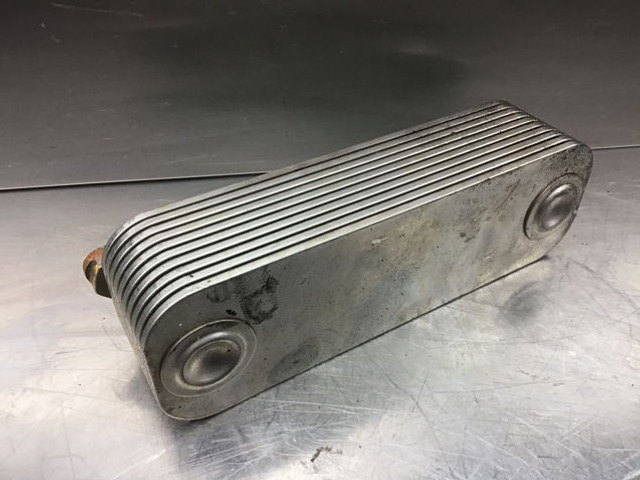 Liebherr Oil Cooler - Răcitor ulei: Foto 4 Liebherr Oil Cooler - Răcitor ulei: Foto 4