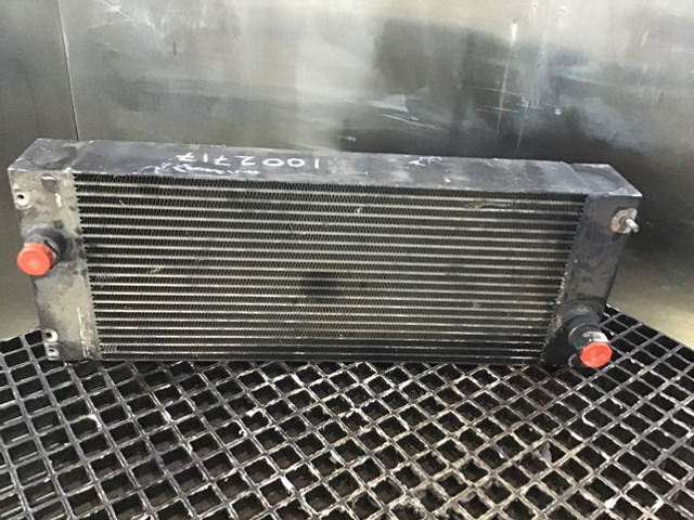 Liebherr Oilcooler - Răcitor ulei: Foto 2 Liebherr Oilcooler - Răcitor ulei: Foto 2