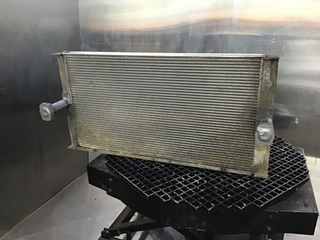 Liebherr Oilcooler - Răcitor ulei: Foto 1 Liebherr Oilcooler - Răcitor ulei: Foto 1