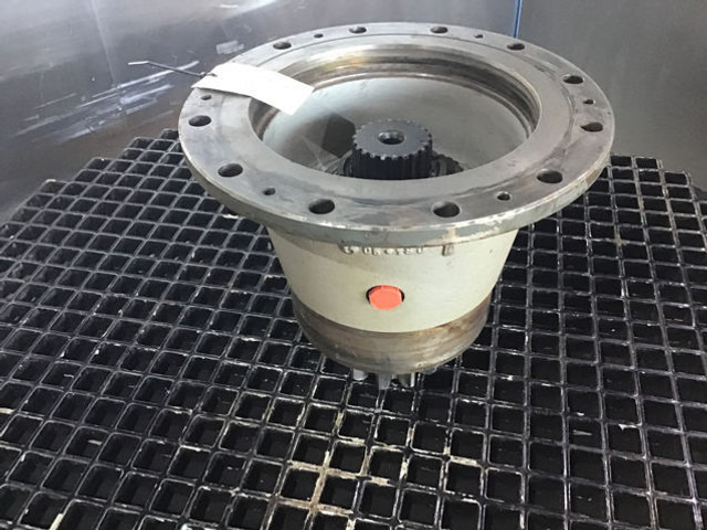 Liebherr Output Shaft Housing - Butuc: Foto 4 Liebherr Output Shaft Housing - Butuc: Foto 4